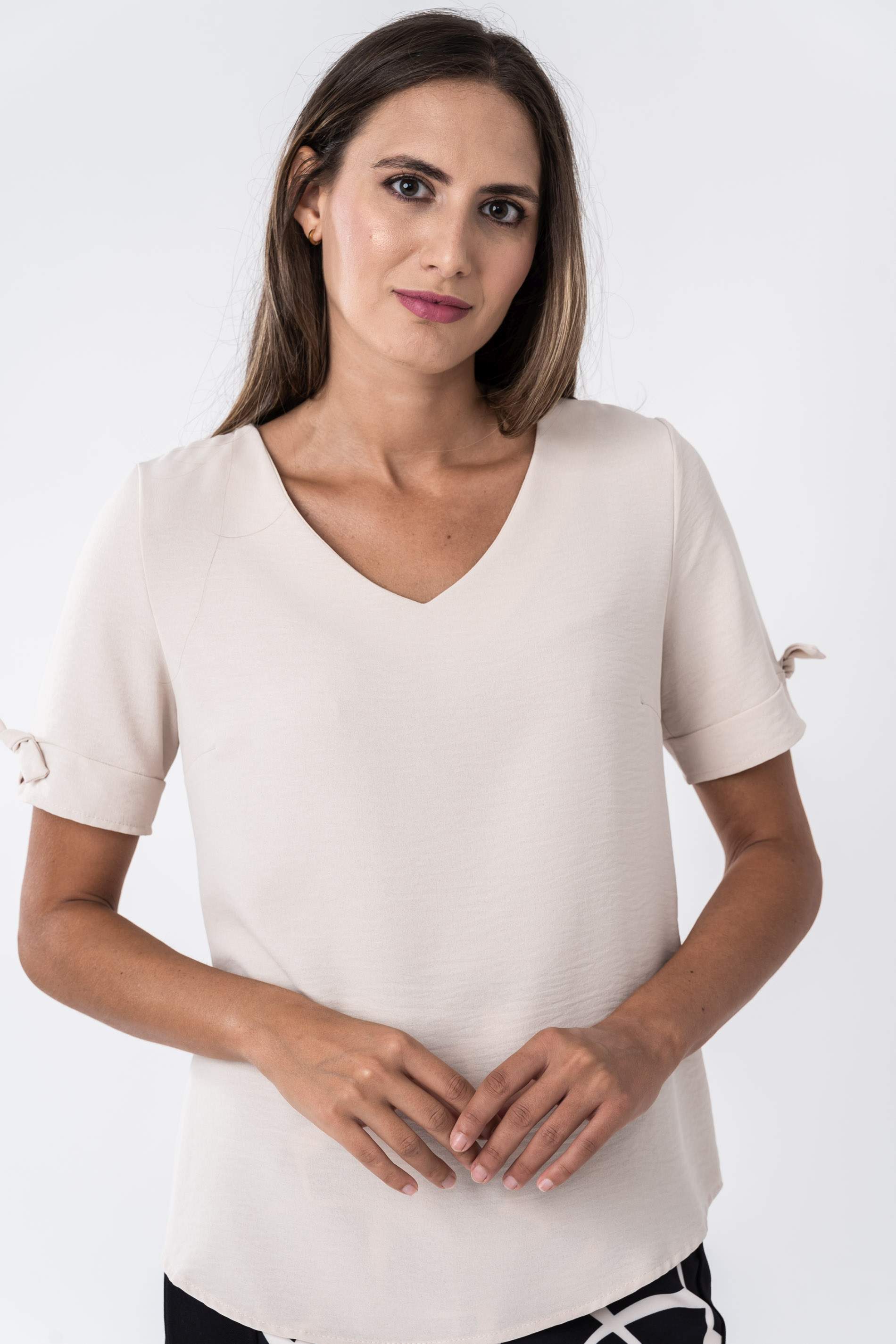BLUSA DETALLE LAZO MANGA CORTA ARENA