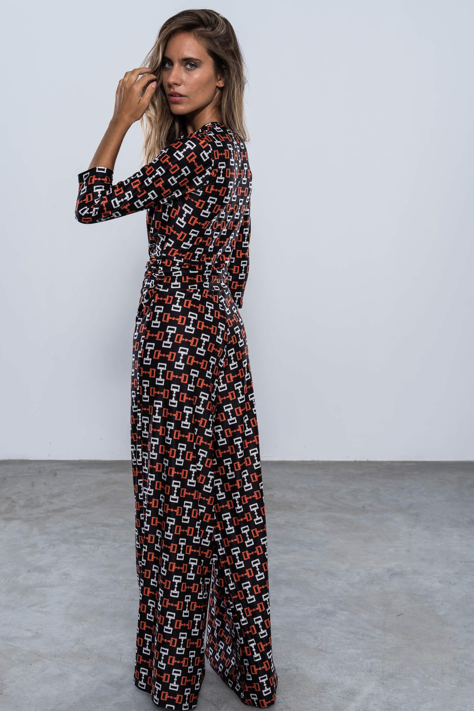 MONO DETALLE NUDO ESLABONES